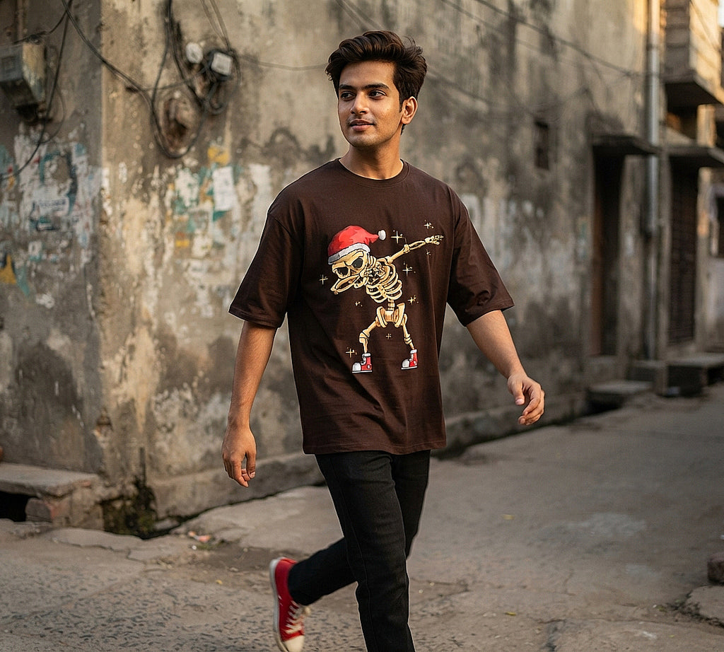 Dabbing Skeleton Santa Oversized T-Shirt | Funny Christmas Graphic Tee