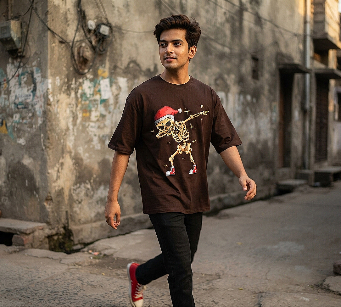 Dabbing Skeleton Santa Oversized T-Shirt | Funny Christmas Graphic Tee